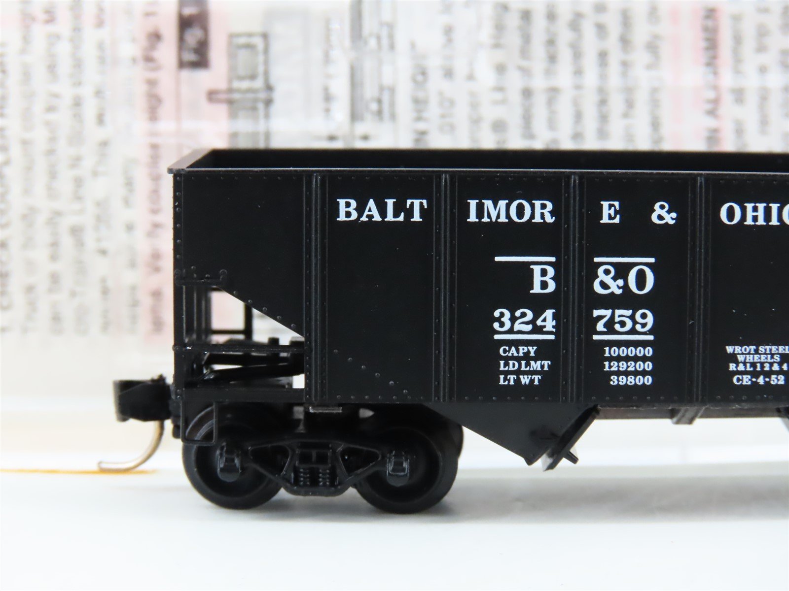 N Micro-Trains MTL 56310 B&O Baltimore & Ohio 33' 2-Bay Rib Side Hopper #324759