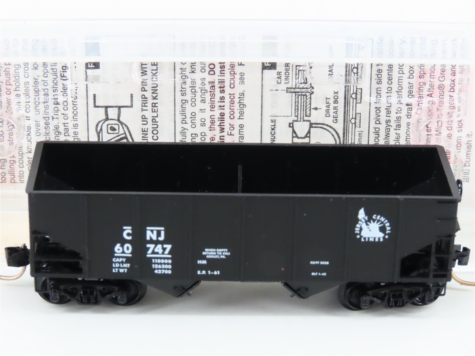 N Micro-Trains MTL 56230 CNJ Jersey Central 33' 2-Bay Rib Side Hopper #60747