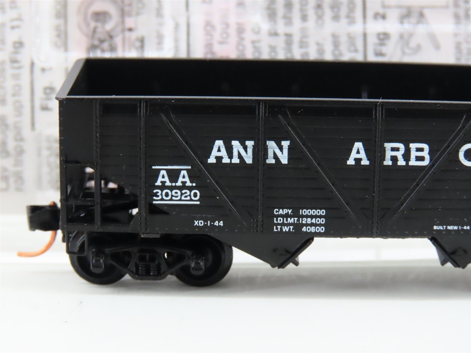 N Micro-Trains MTL 57120 AA Ann Arbor 33' 2-Bay Composite Side Hopper #30920