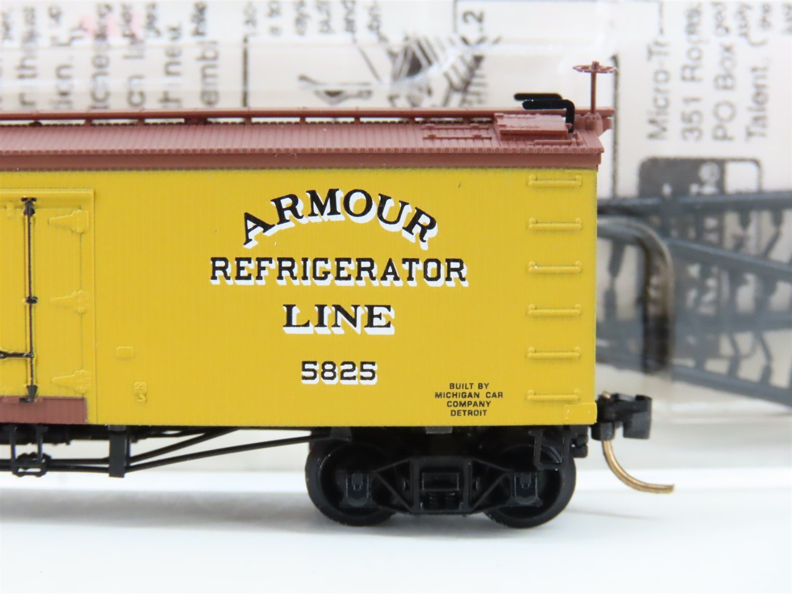 N Micro-Trains MTL 58060 Armour Refrigerator 