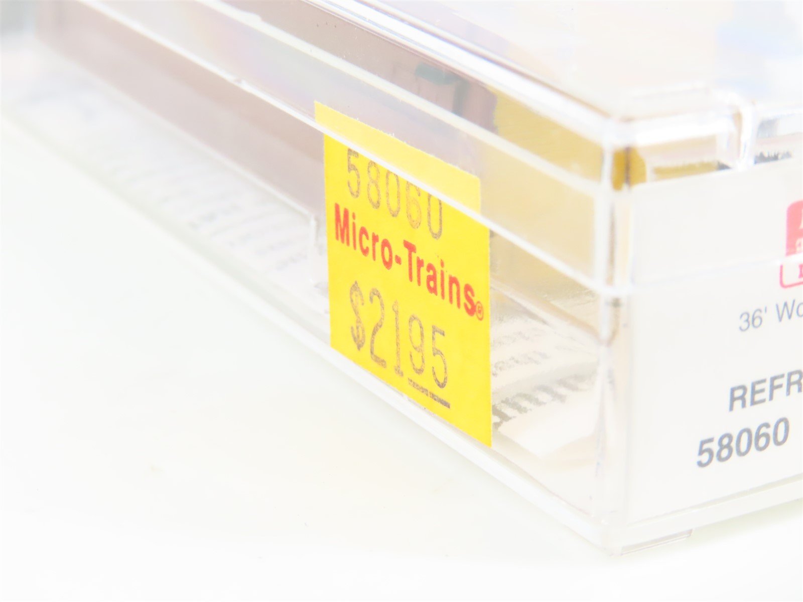 N Micro-Trains MTL 58060 Armour Refrigerator 