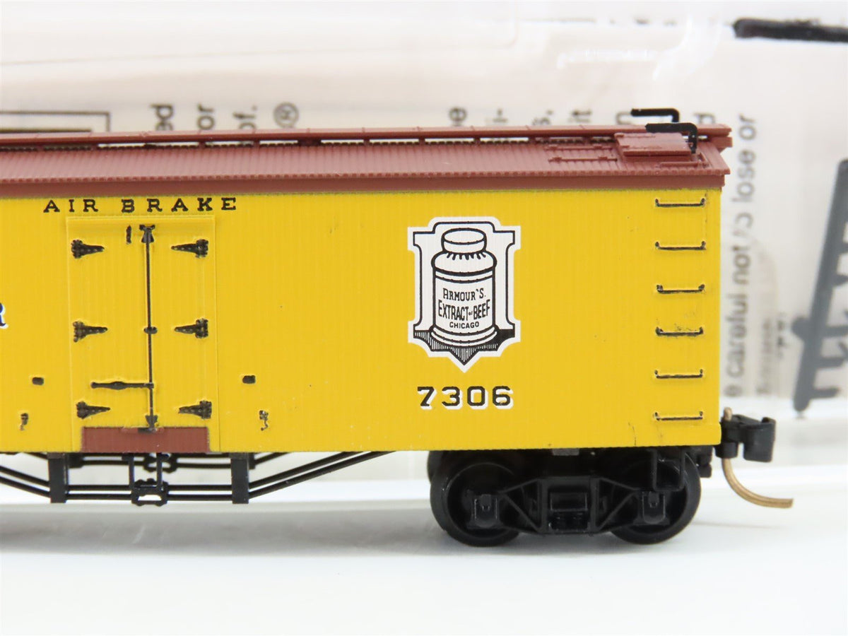 N Scale Micro-Trains MTL 58030 Armour Refrigerator Line 36&#39; Ice Reefer #7306