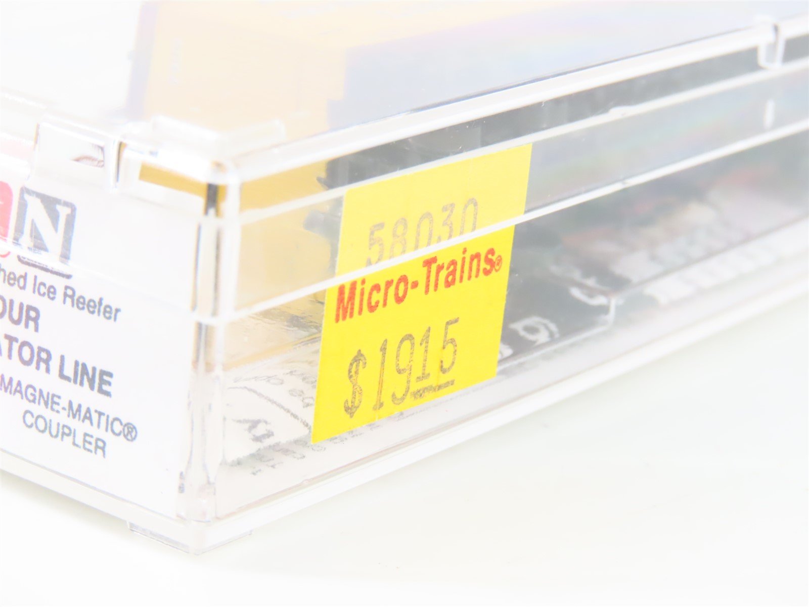 N Scale Micro-Trains MTL 58030 Armour Refrigerator Line 36' Ice Reefer #7306