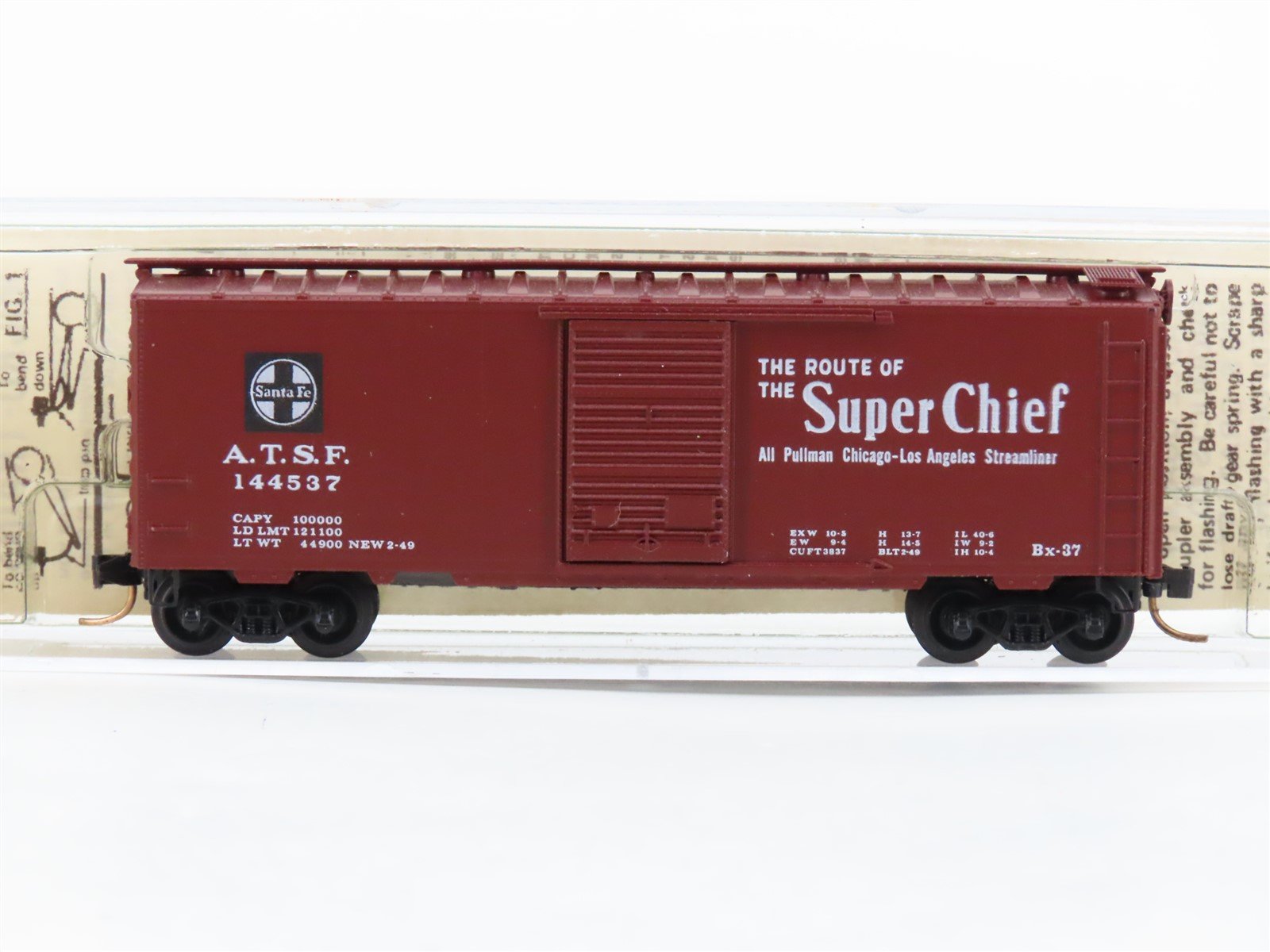 N Kadee Micro-Trains MTL 20020 ATSF "Super Chief / Map" 40' Box Car #144537