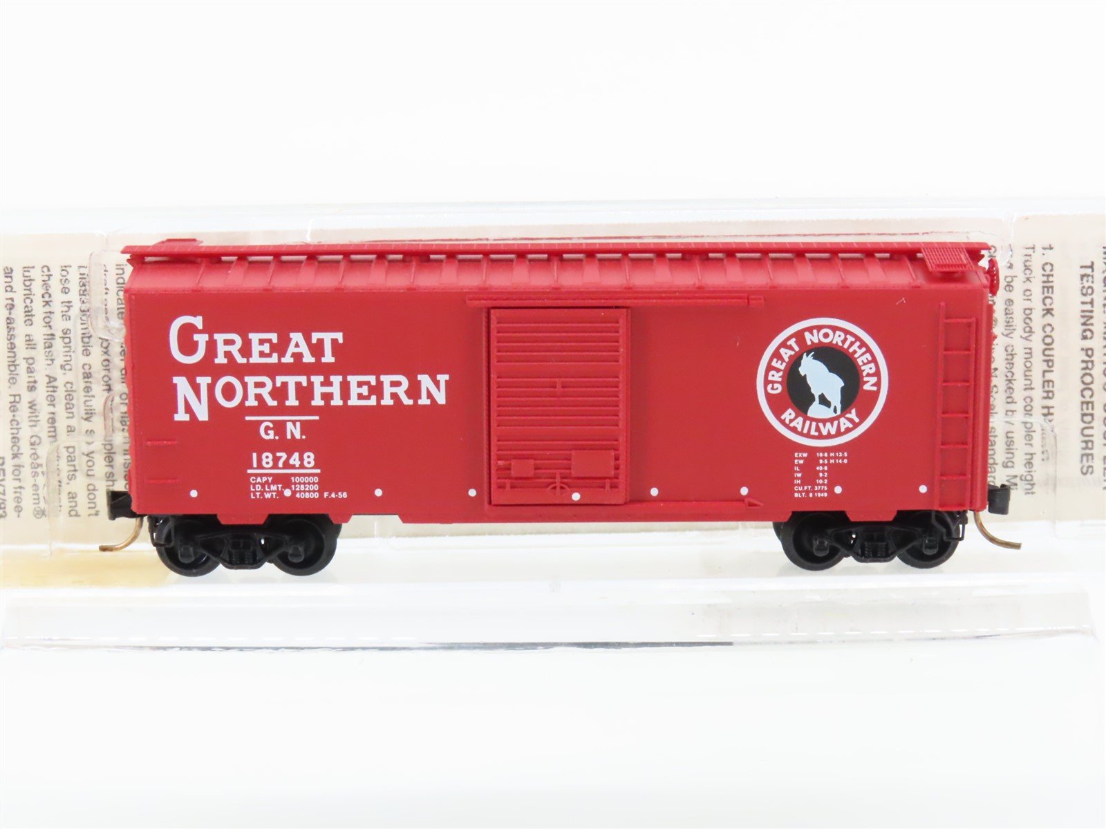 N Scale Micro-Trains MTL 20156 GN Great Northern "Circus" 40' Box Car #18748