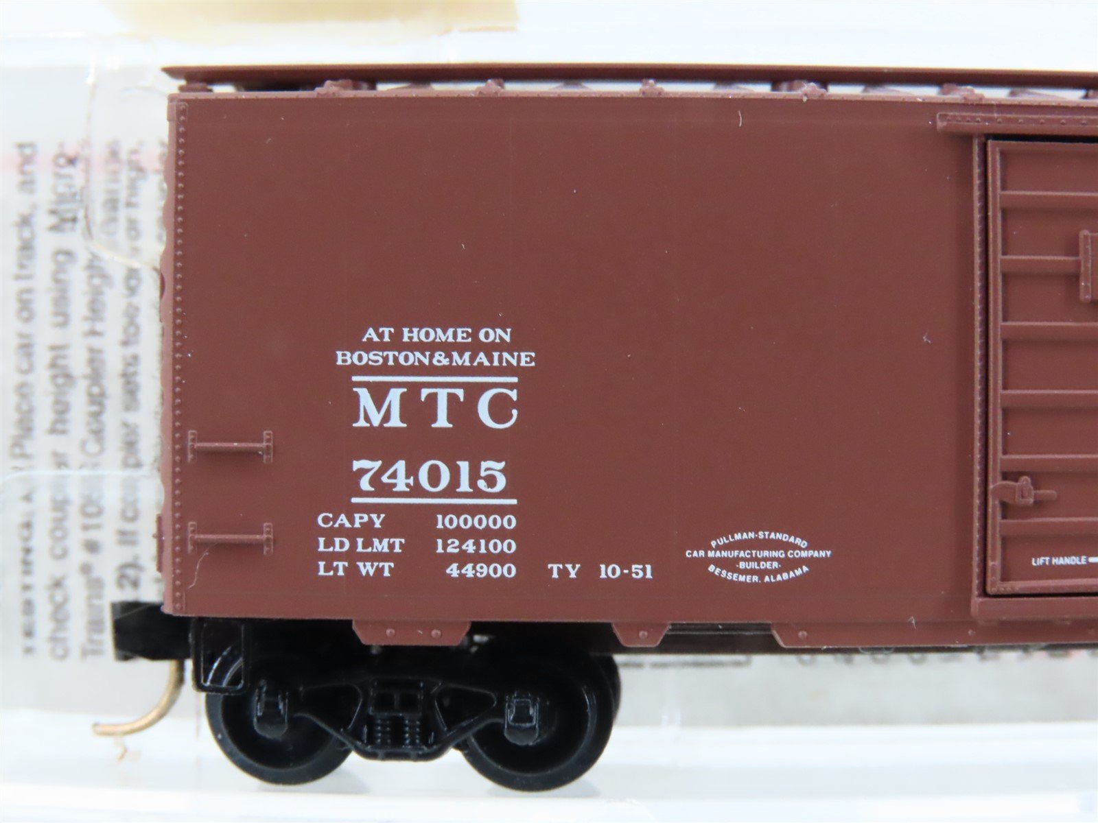 N Scale Micro-Trains MTL 20426 B&M / MTC Minute Man Service Box Car #74015