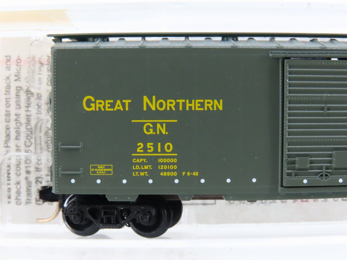 N Scale Micro-Trains MTL 20416 GN Great Northern 40&#39; Single Door Box Car #2510