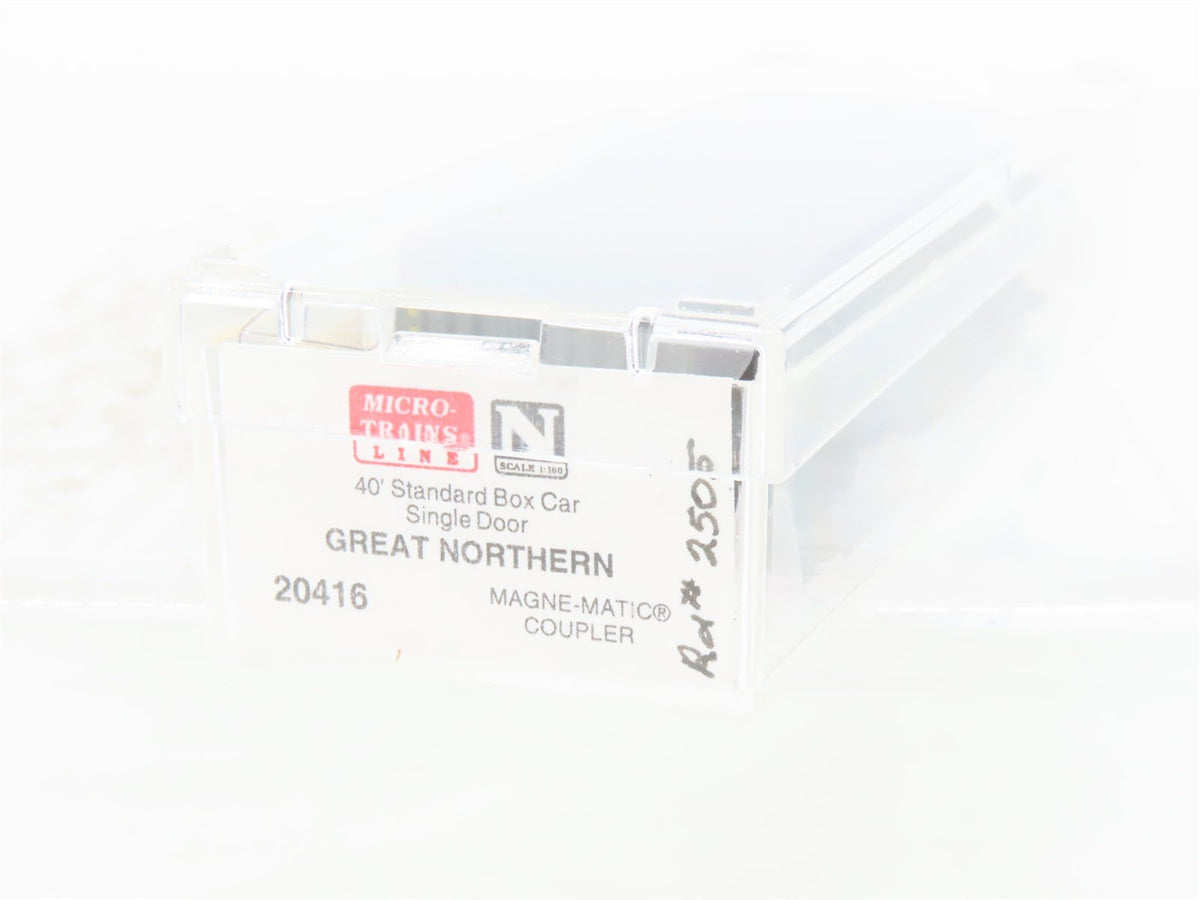 N Scale Micro-Trains MTL 20416 GN Great Northern 40&#39; Single Door Box Car #2505