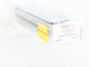 N Scale Micro-Trains MTL 20416 GN Great Northern 40' Single Door Box Car #2505