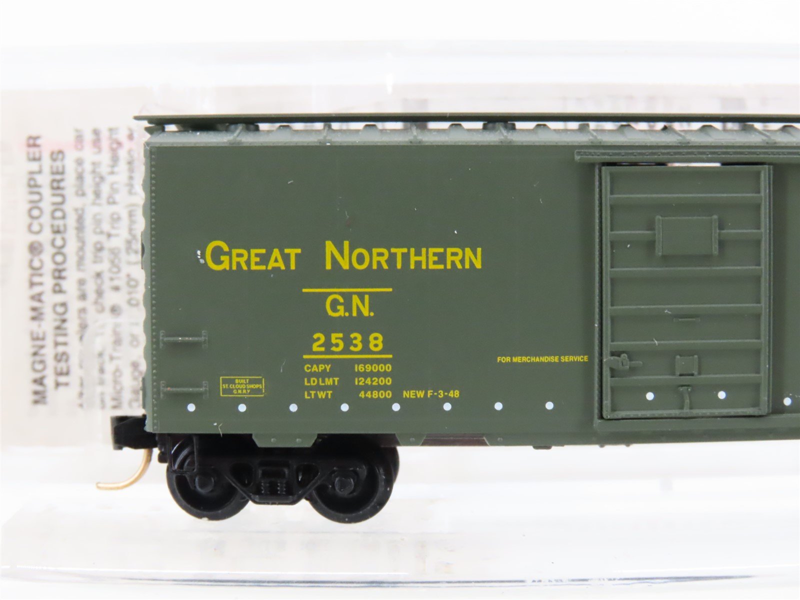 N Scale Micro-Trains MTL 20406 GN Great Northern 40' Single Door Box Car #2538