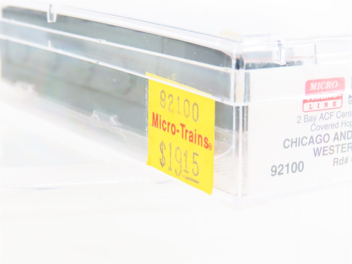 N Micro-Trains MTL 92100 CNW Chicago &amp; North Western 2-Bay Covered Hopper #96706