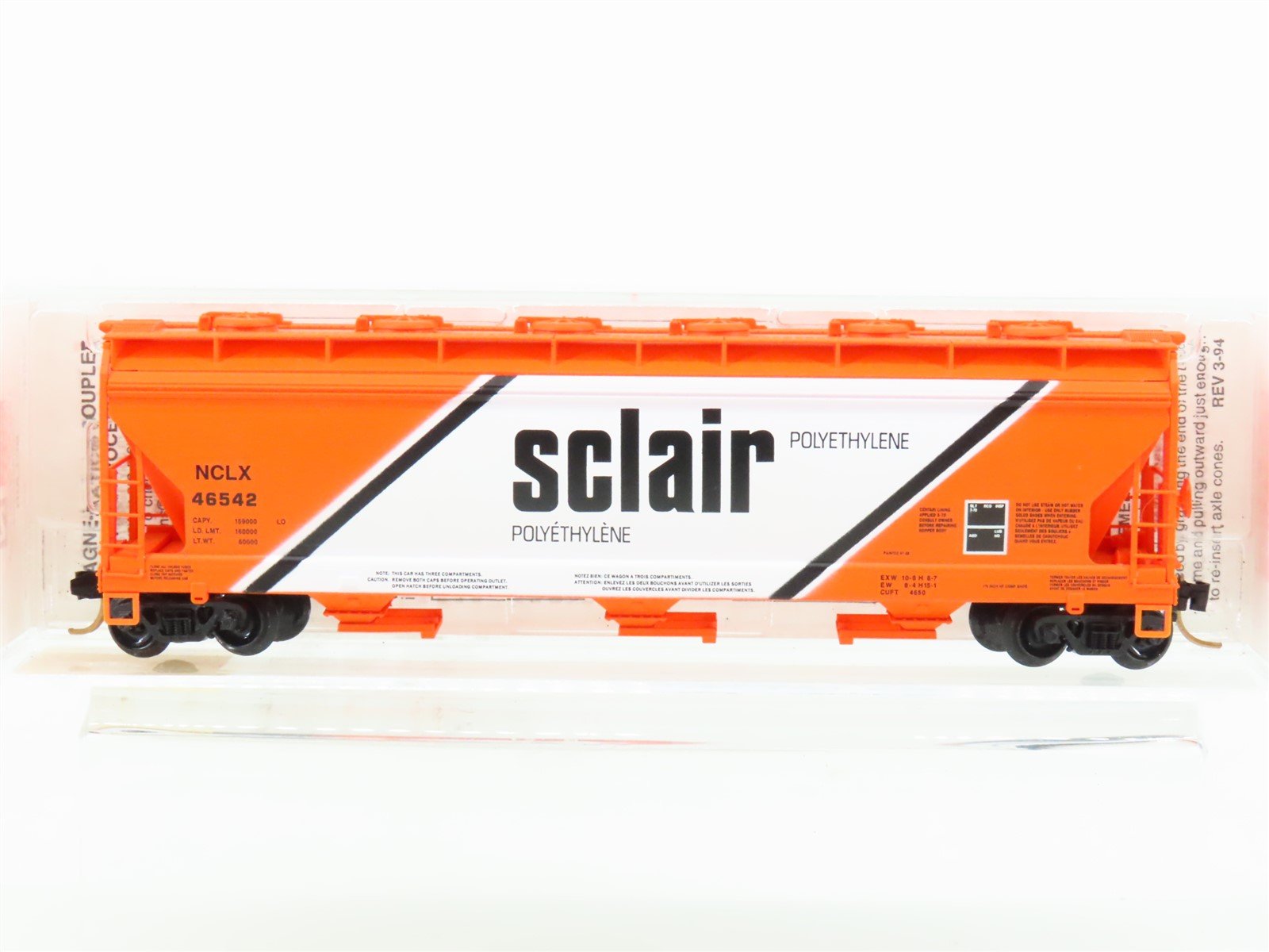 N Micro-Trains MTL 93040 NCLX SCLAIR Polyethylene 3-Bay Covered Hopper #46542