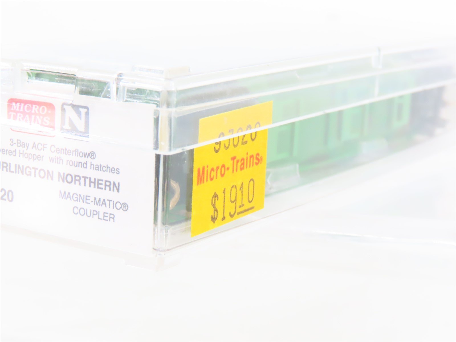 N Micro-Trains MTL 93020 BN Burlington Northern ACF 3-Bay Covered Hopper #459385