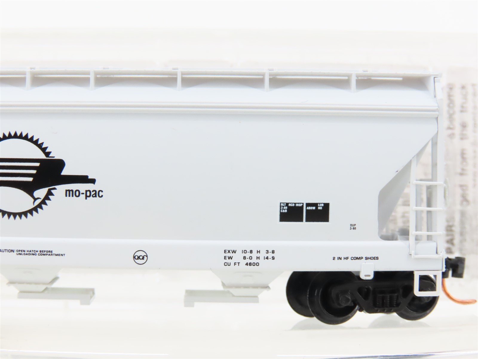 N Micro-Trains MTL 94190 MP Mo-Pac Missouri Pacific 3-Bay Covered Hopper #724369