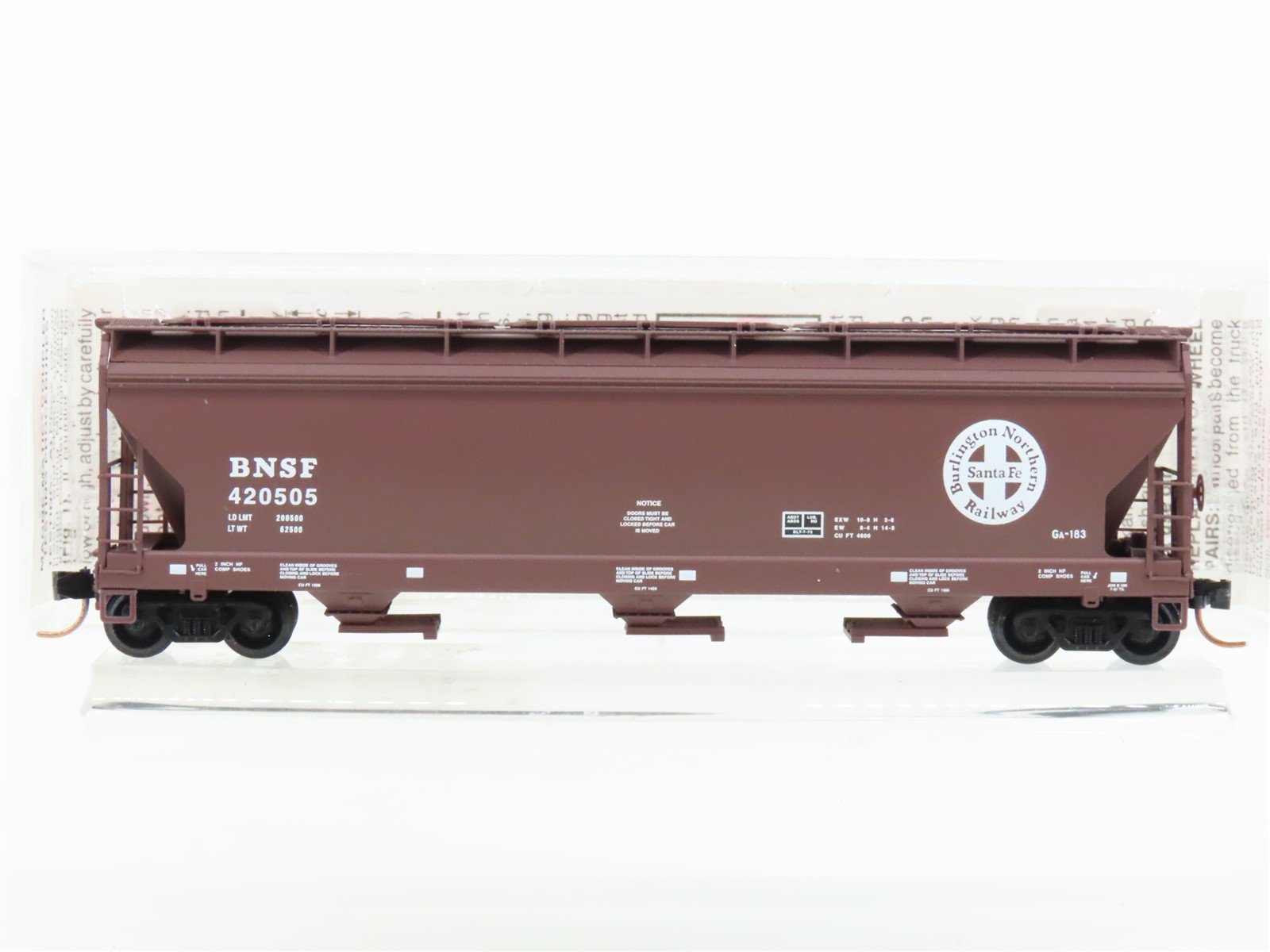 N Scale Micro-Trains MTL 94180 BNSF Railway 3-Bay Covered Hopper #420505