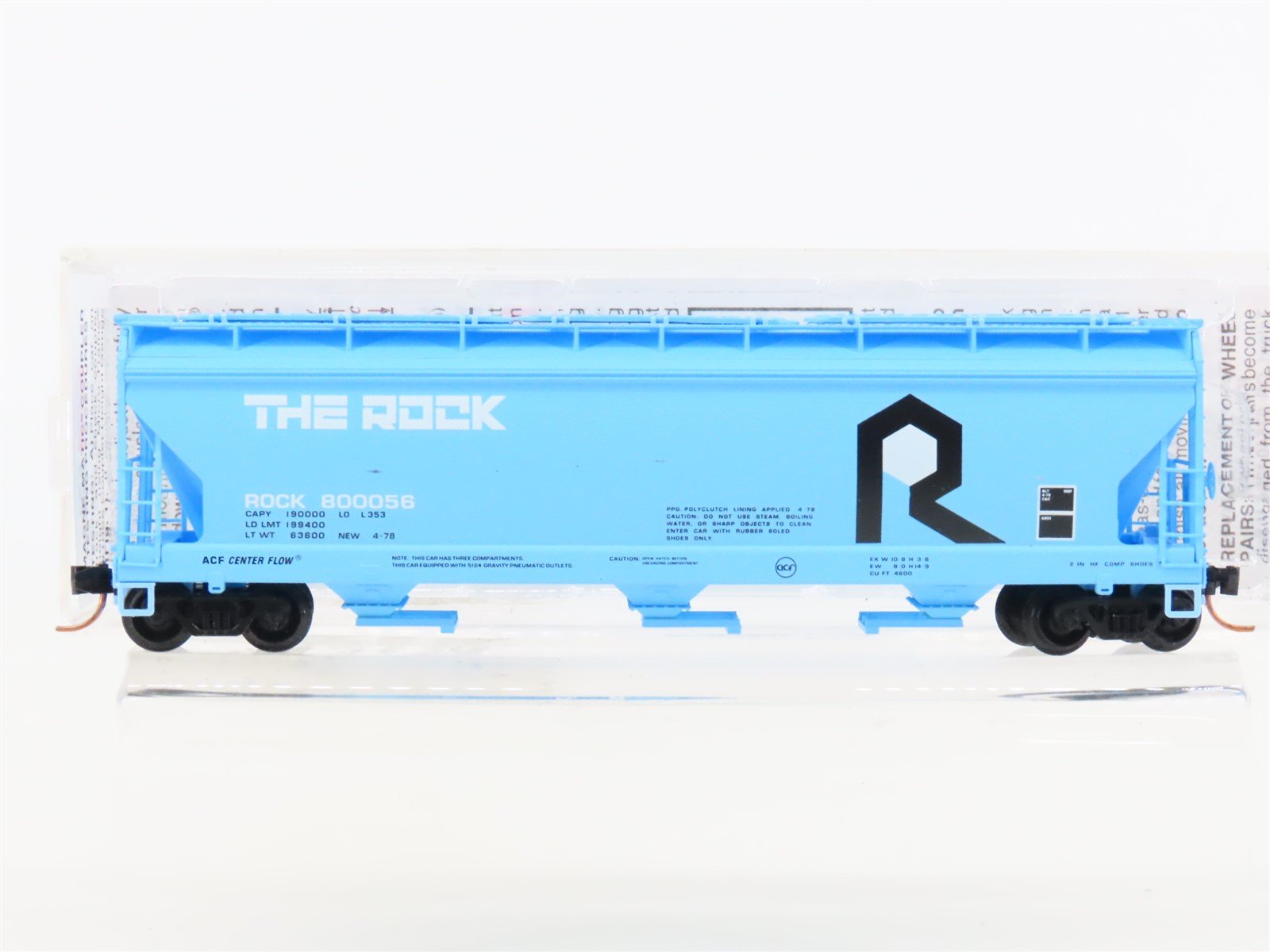 N Micro-Trains MTL 94170 RI Rock Island "The Rock" 3-Bay Covered Hopper #800056