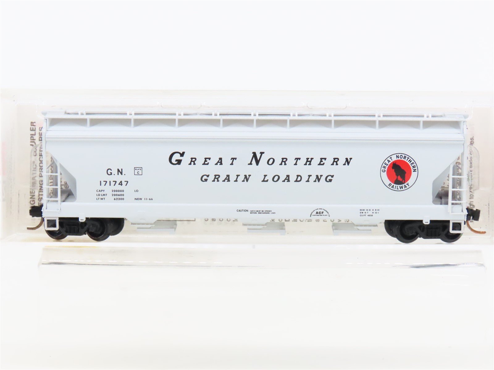 N Micro-Trains MTL 94160 GN Great Northern ACF 3-Bay Covered Hopper #171747