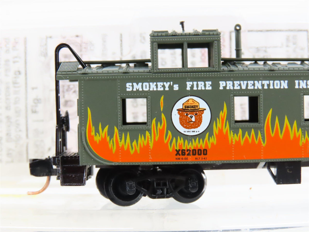 N Scale Micro-Trains MTL 100100 Smokey Bear Offset Cupola Caboose #X62000