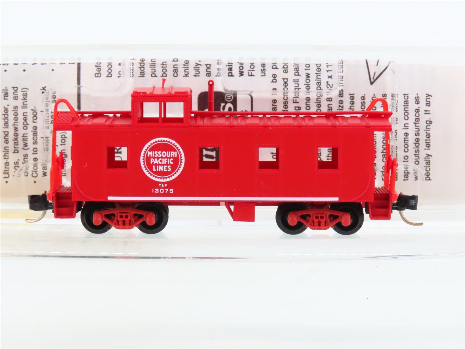 N Micro-Trains MTL 100020 MP Missouri Pacific Lines Offset Cupola Caboose #13075