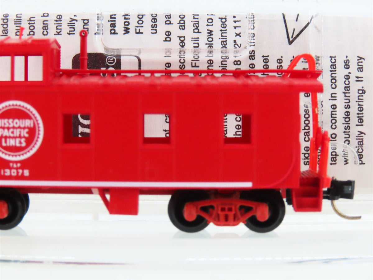 N Micro-Trains MTL 100020 MP Missouri Pacific Lines Offset Cupola Caboose #13075