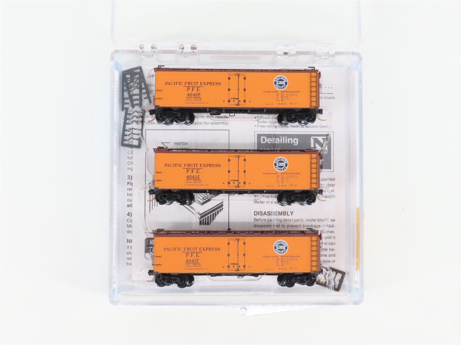 N Scale Micro-Trains MTL 59012 SP UP PFE Pacific Fruit Express 40' Reefer 3-Pack