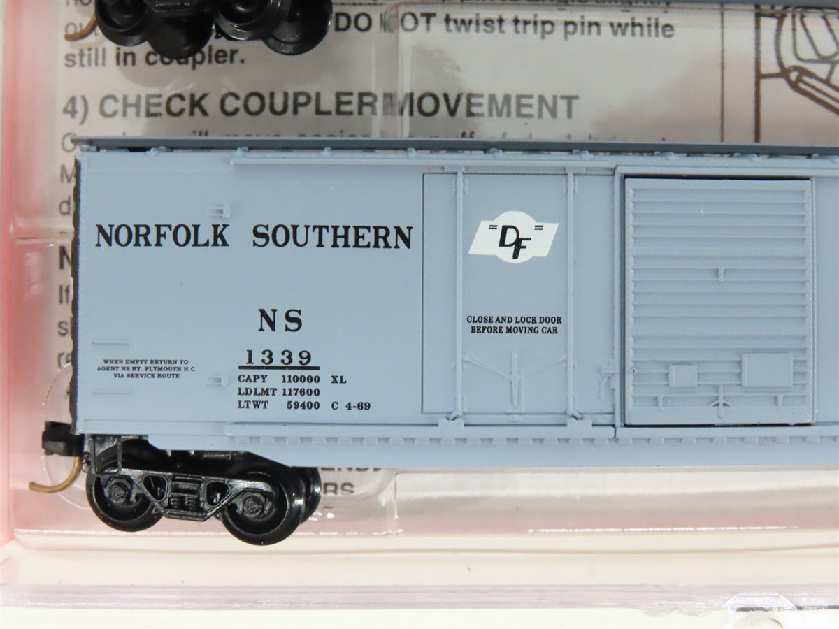 N Scale Micro-Trains MTL 33132 NS Norfolk Southern 50&#39; Box Car 3-Pack