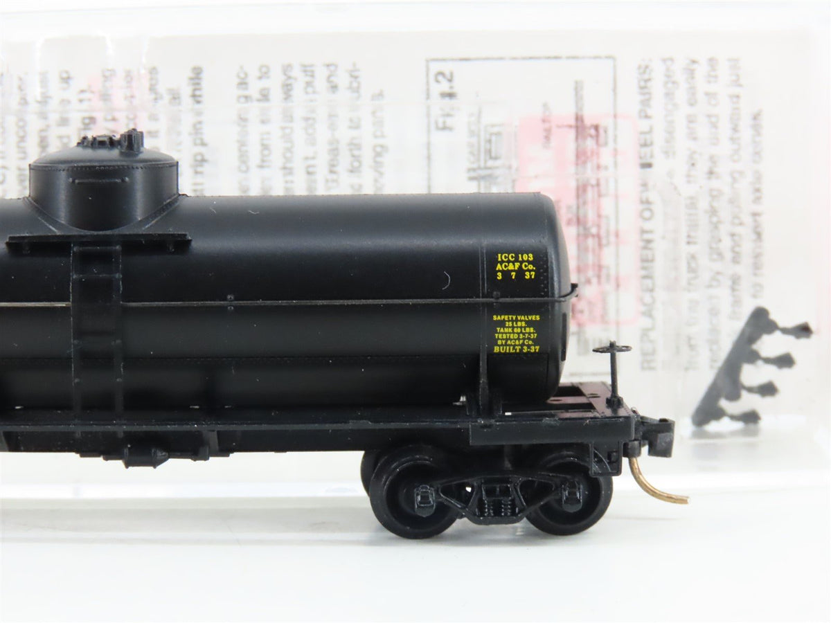 N Scale Micro-Trains MTL 65060 UTLX Union Tank Car Company 39&#39; Tank Car #8539