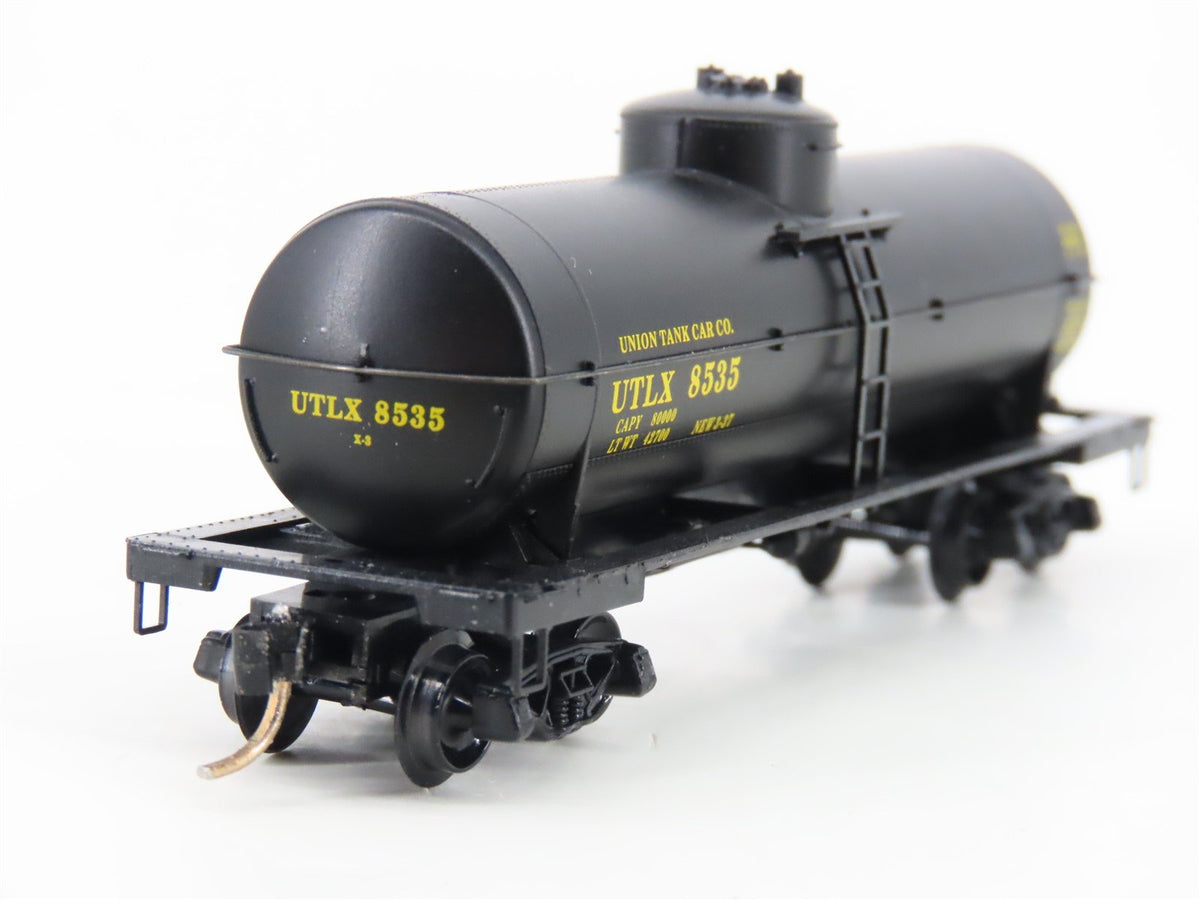 N Scale Micro-Trains MTL 65060 UTLX Union Tank Car Company 39&#39; Tank Car #8535