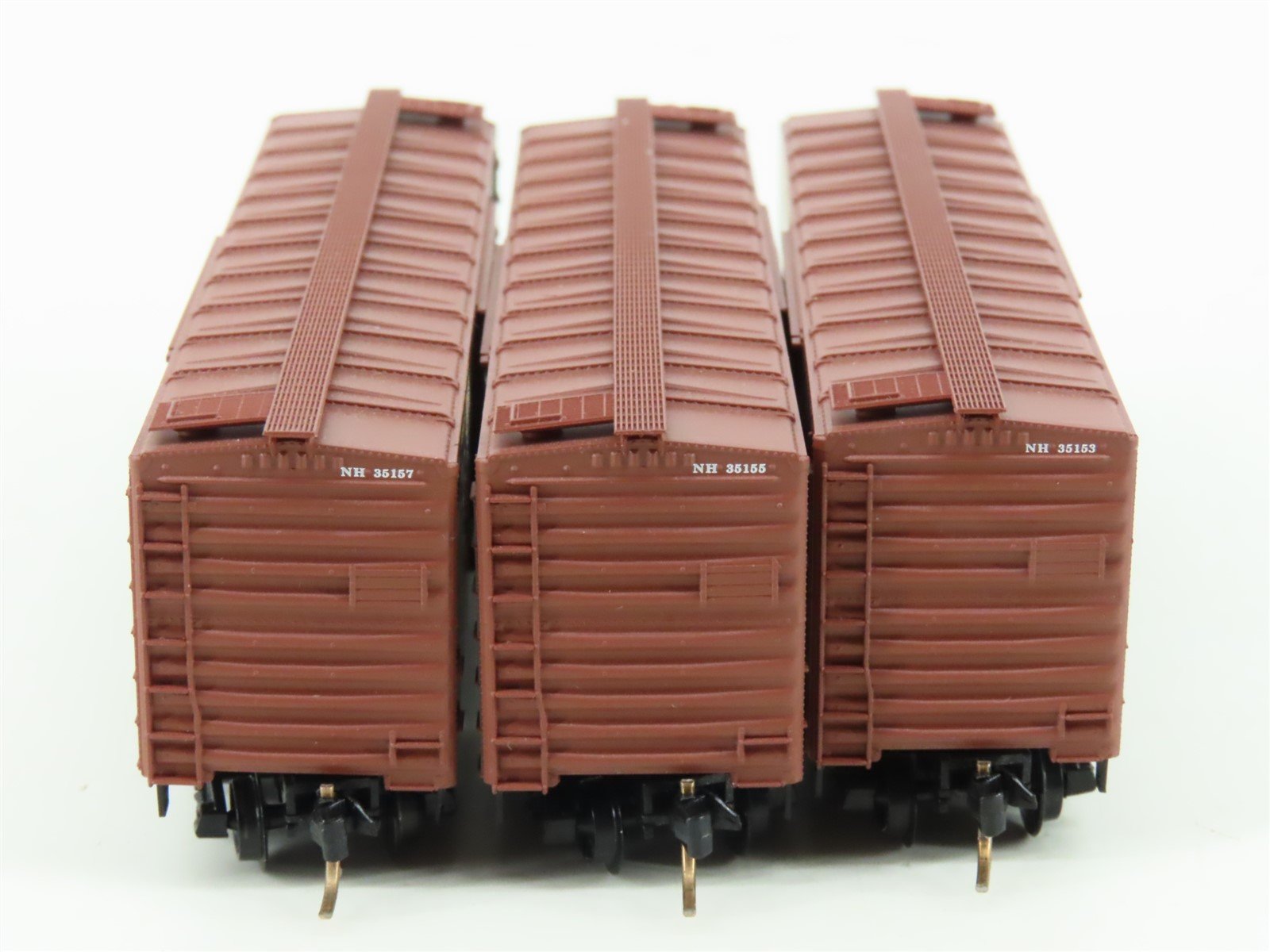 N Scale Micro-Trains MTL 20029-2 NH New Haven 40' Single Door Box Car 3-Pack