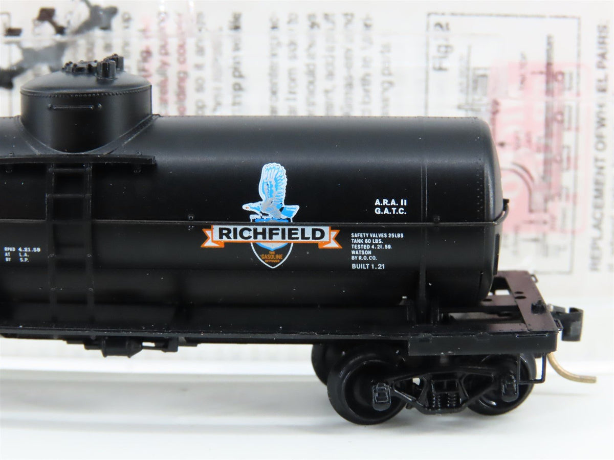 N Micro-Trains MTL 65430 ROX Richfield Oil Company 39&#39; Single Dome Tank Car 670