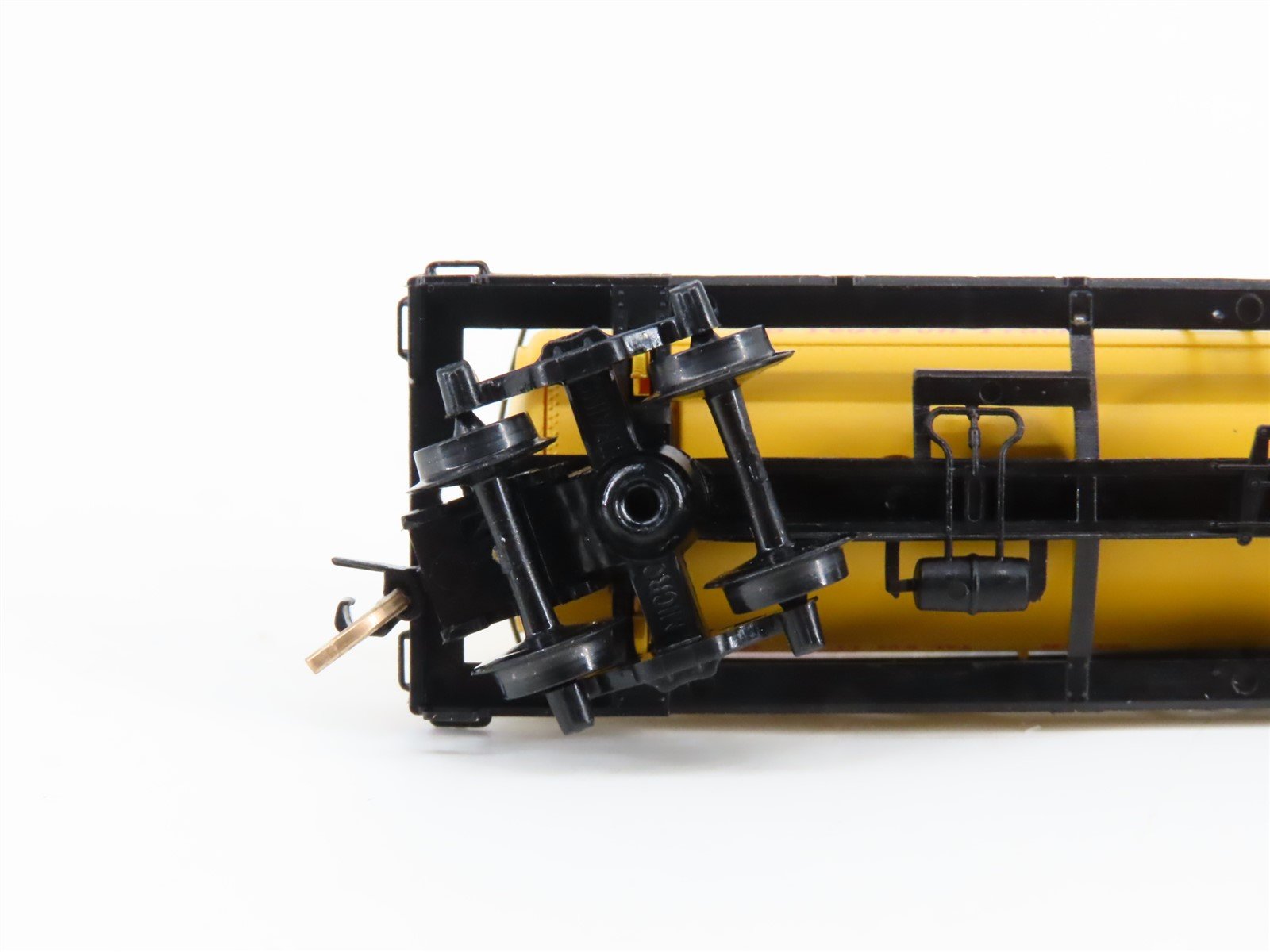 N Micro-Trains MTL 65380 Micro-Trains Line 5th Anniversary Single Dome Tank Car