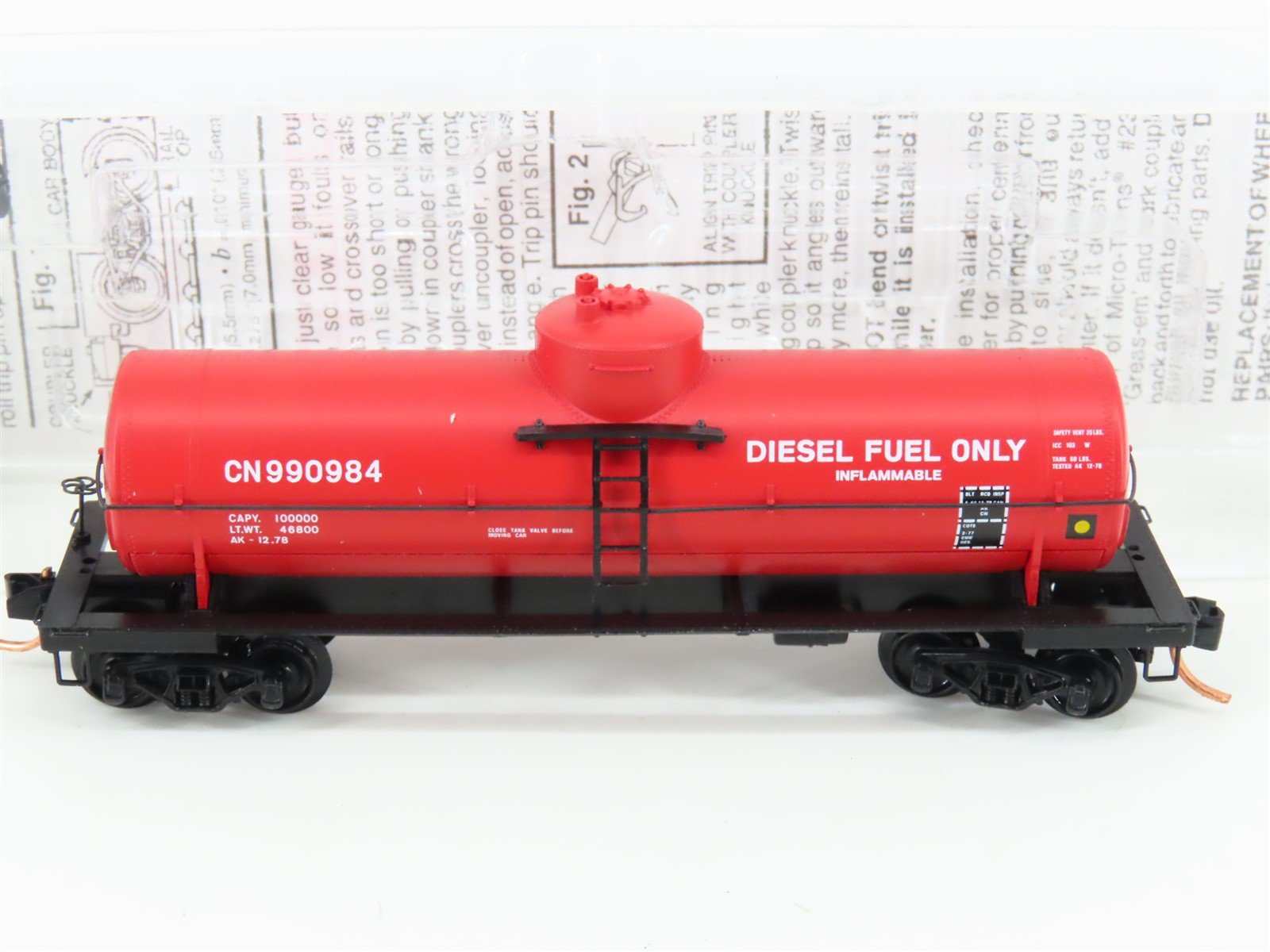 N Micro-Trains MTL 65560 CN Canadian National 39' Single Dome Tank Car 990894