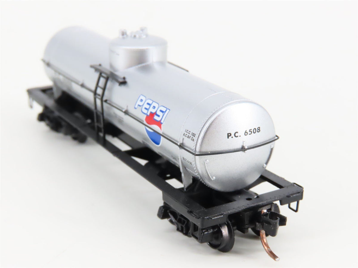 N Scale Micro-Trains MTL 65450 PC Pepsi-Cola 39&#39; Single Dome Tank Car #6508
