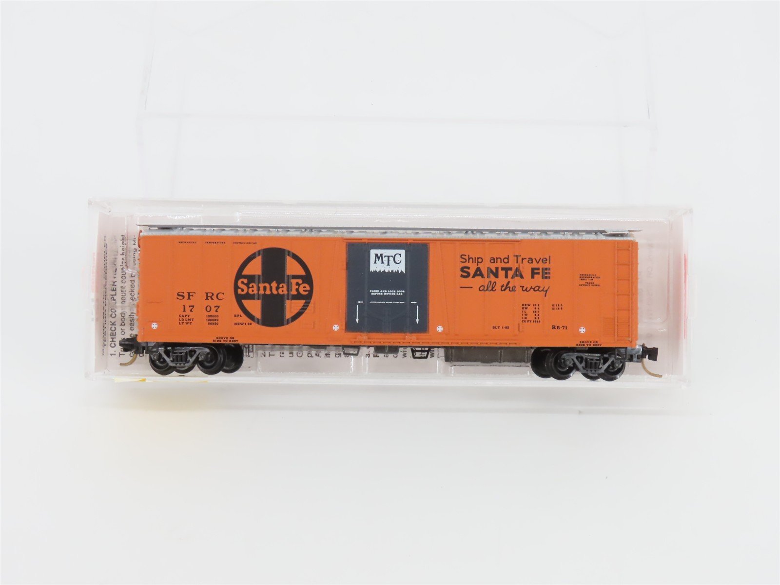 N Scale Micro-Trains MTL 70070 ATSF Santa Fe SFRC 51' Rib Side Reefer 1707