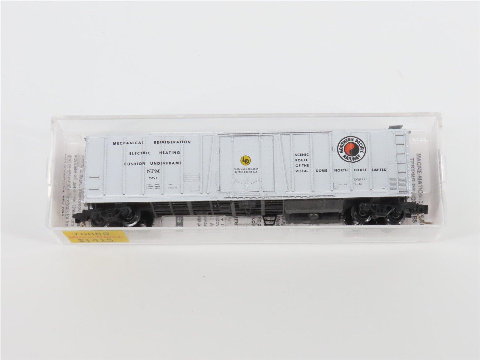 N Scale Micro-Trains MTL 70050 NP Northern Pacific 51' Rib Side Reefer #NPM 551