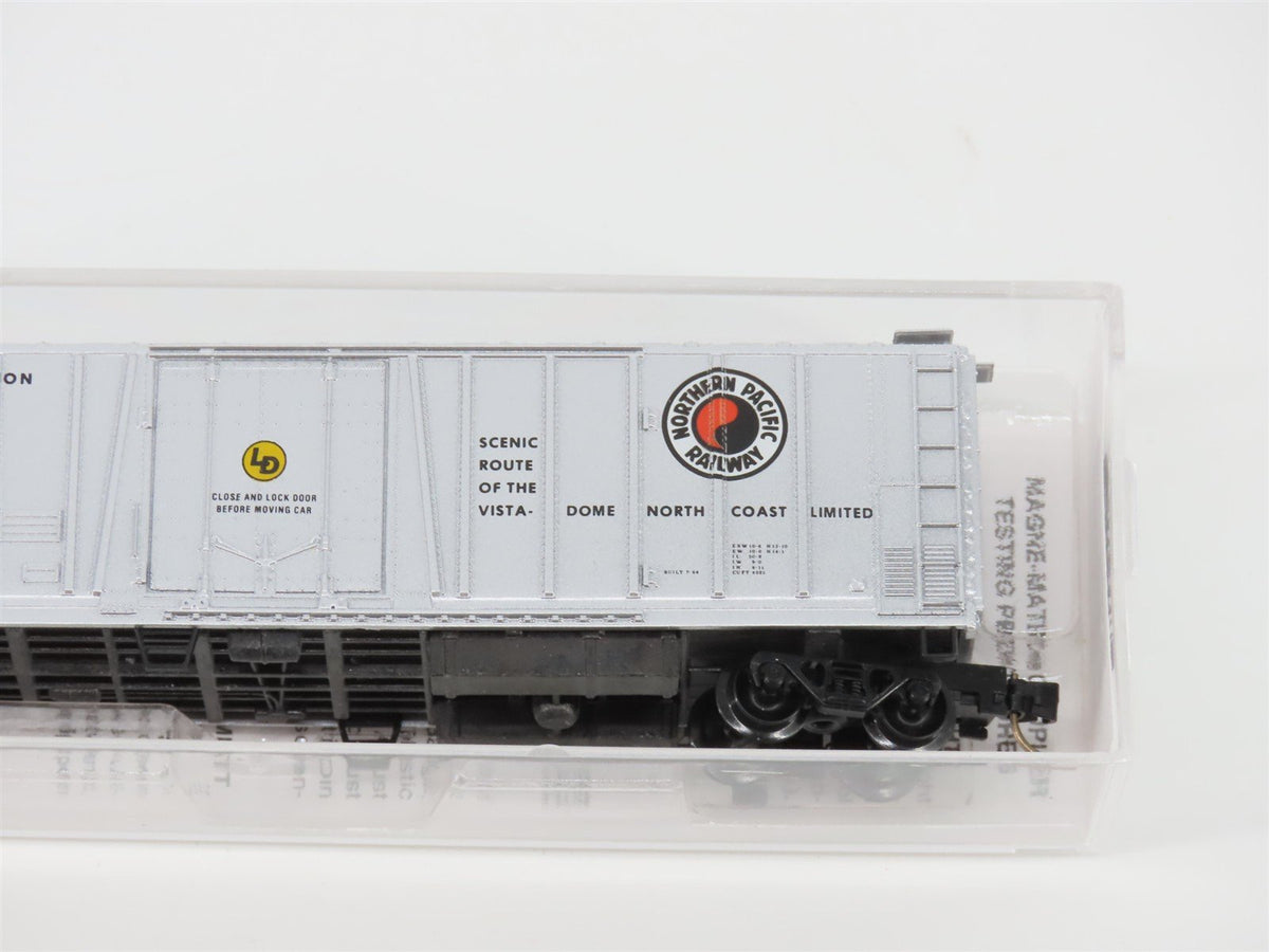 N Scale Micro-Trains MTL 70050 NP Northern Pacific 51&#39; Rib Side Reefer #NPM 551