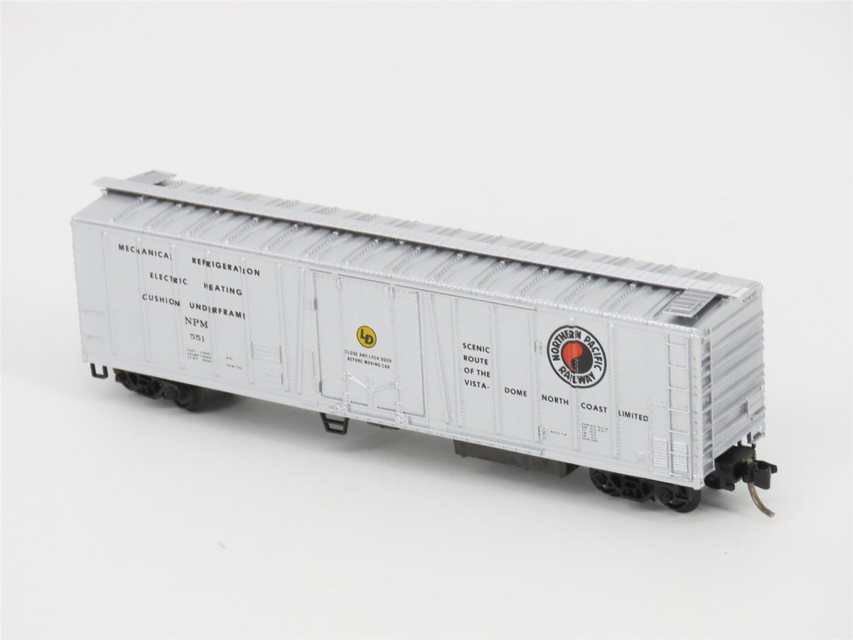 N Scale Micro-Trains MTL 70050 NP Northern Pacific 51&#39; Rib Side Reefer #NPM 551