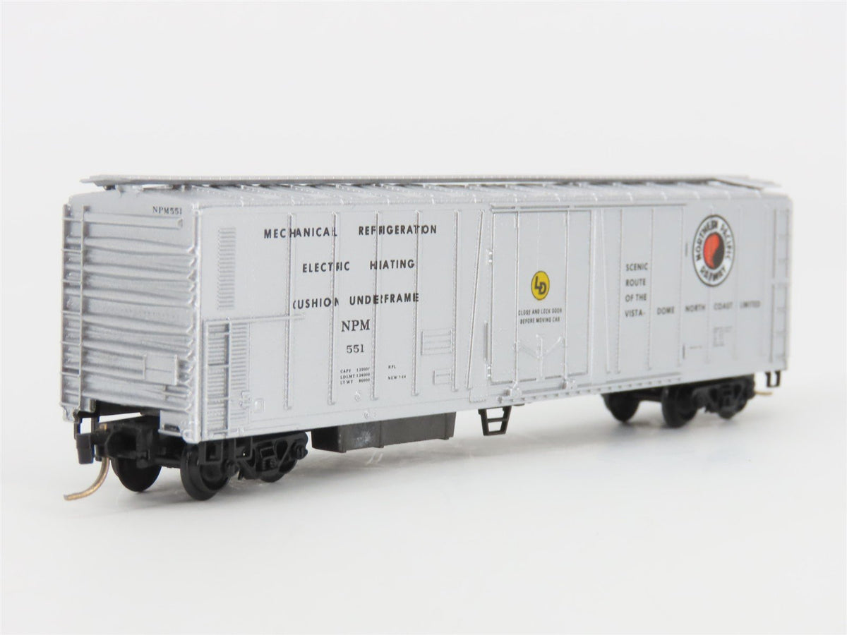 N Scale Micro-Trains MTL 70050 NP Northern Pacific 51&#39; Rib Side Reefer #NPM 551