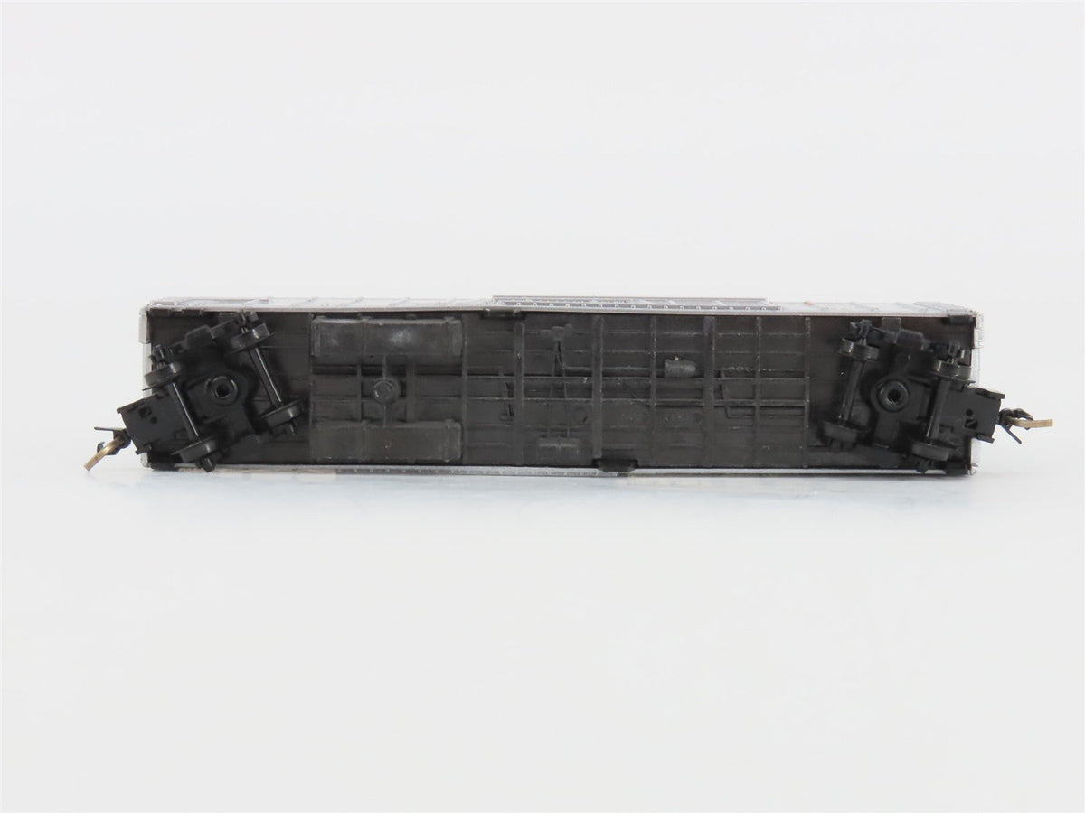 N Scale Micro-Trains MTL 70050 NP Northern Pacific 51&#39; Rib Side Reefer #NPM 551