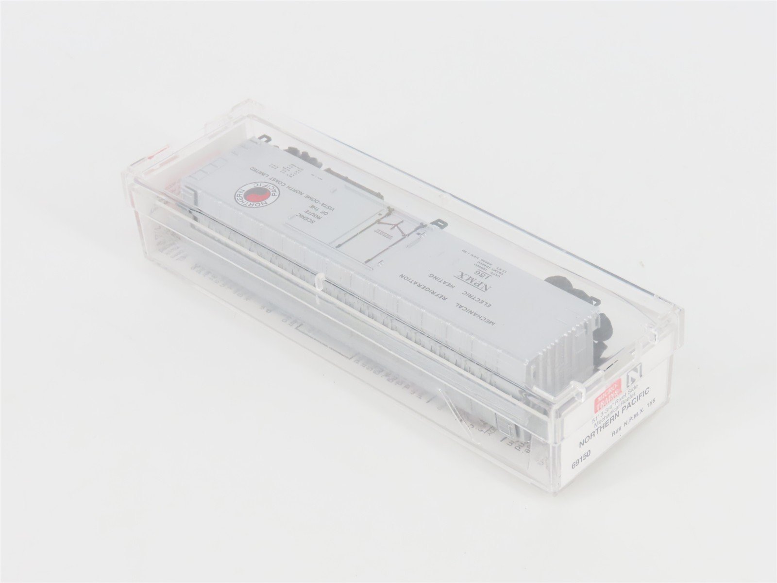 N Scale Micro-Trains MTL 69150 NPMX Northern Pacific 51' Rivet Side Reefer #156