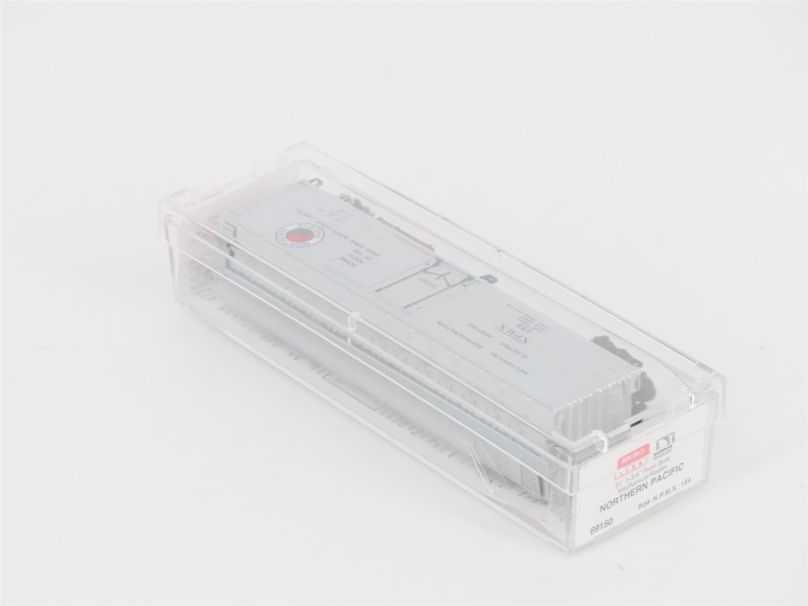 N Scale Micro-Trains MTL 69150 NPMX Northern Pacific 51' Rivet Side Reefer #154