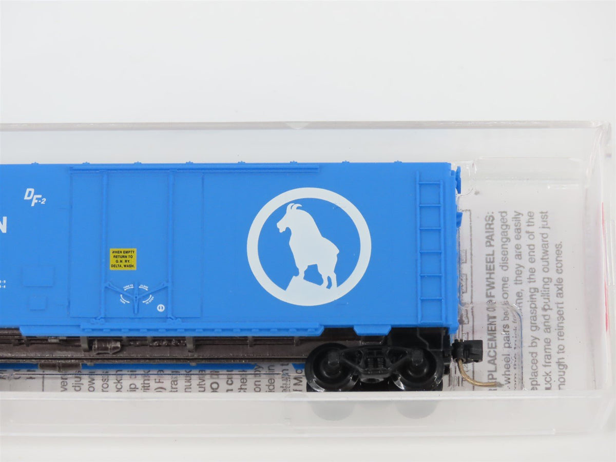 N Scale Micro-Trains MTL 74030 GN Great Northern Big Sky Blue 40&#39; Box Car #6646