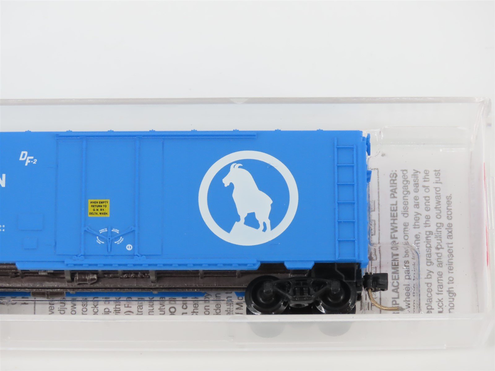 N Scale Micro-Trains MTL 74030 GN Great Northern Big Sky Blue 40' Box Car #6646