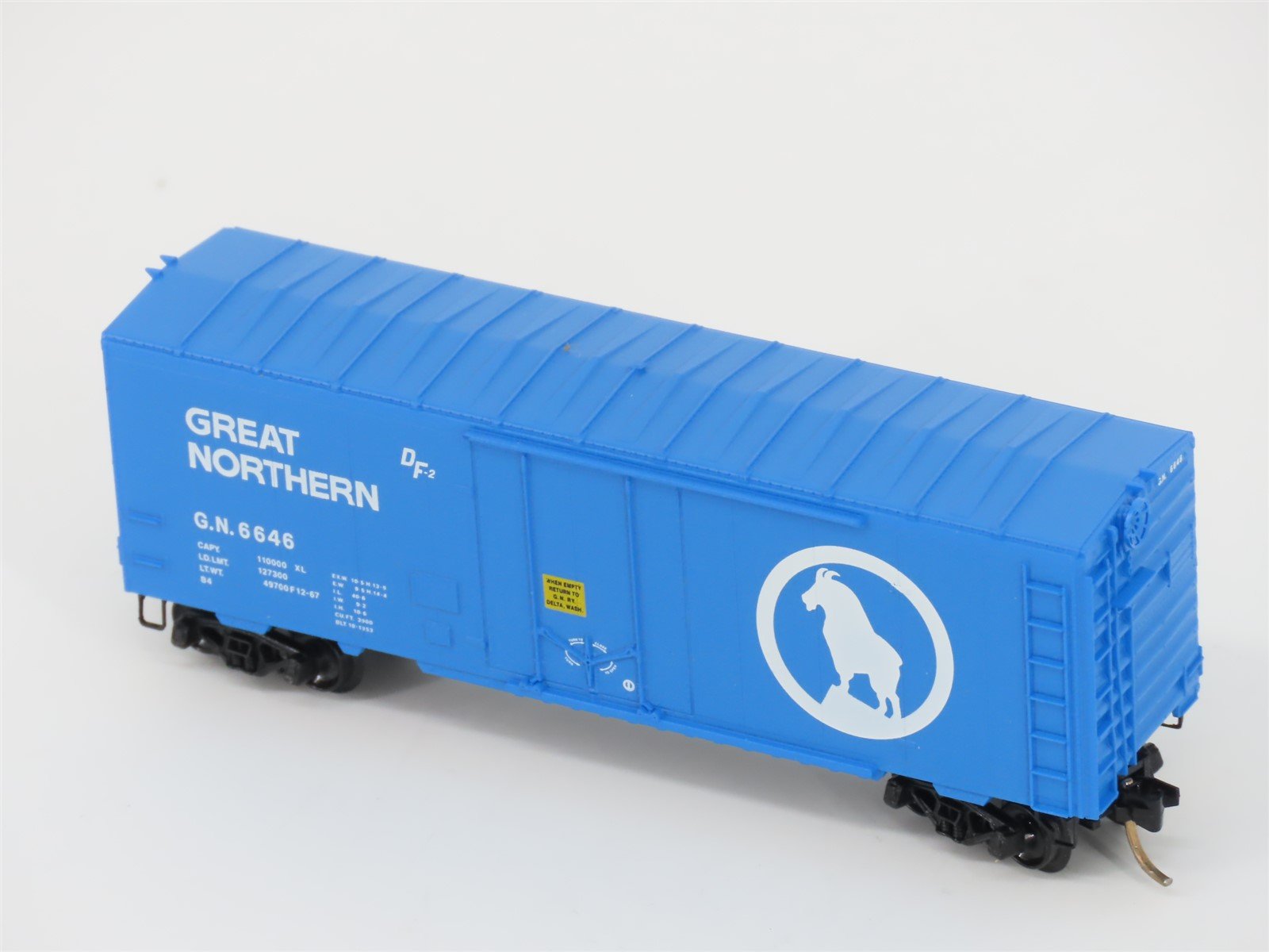N Scale Micro-Trains MTL 74030 GN Great Northern Big Sky Blue 40' Box Car #6646