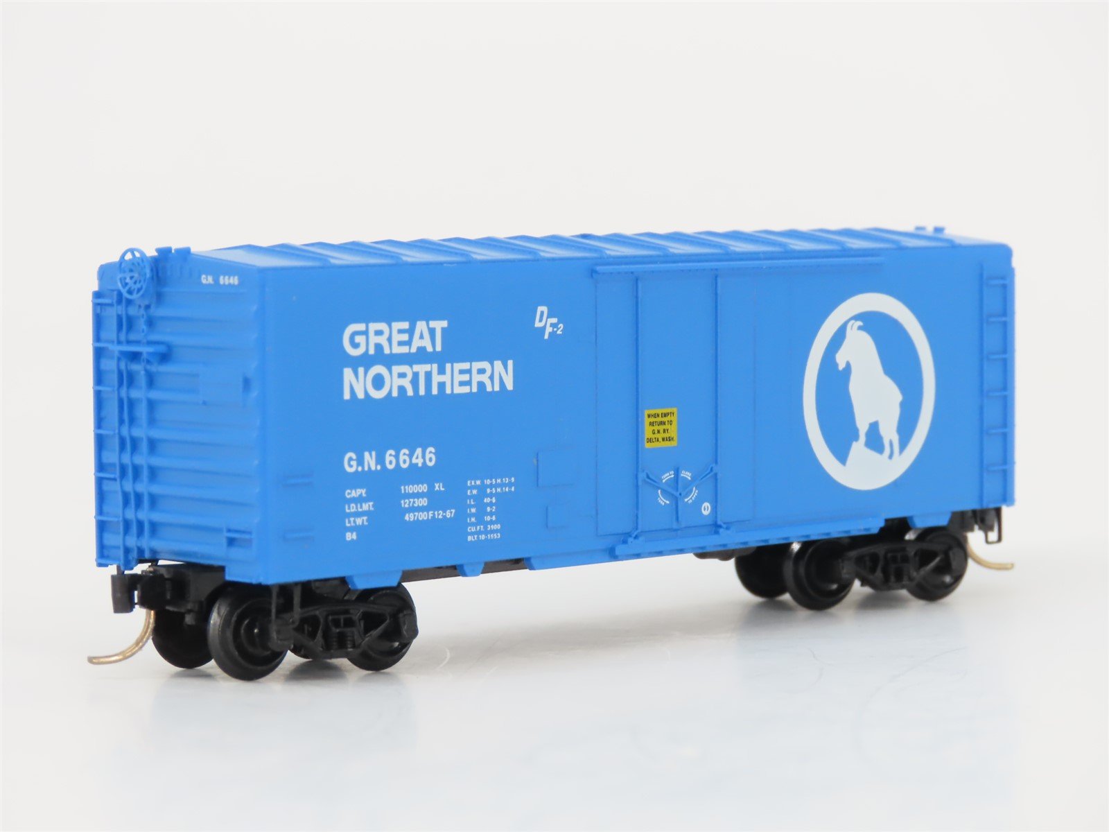 N Scale Micro-Trains MTL 74030 GN Great Northern Big Sky Blue 40' Box Car #6646