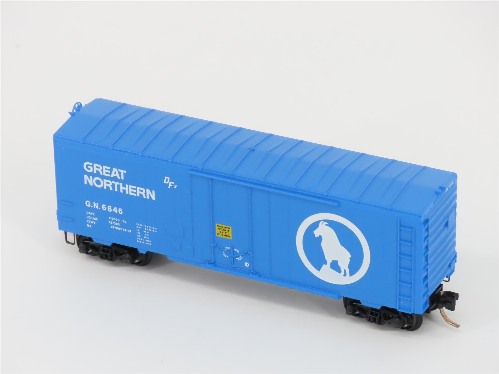 N Scale Micro-Trains MTL 74030 GN Great Northern Big Sky Blue 40' Box Car #6646