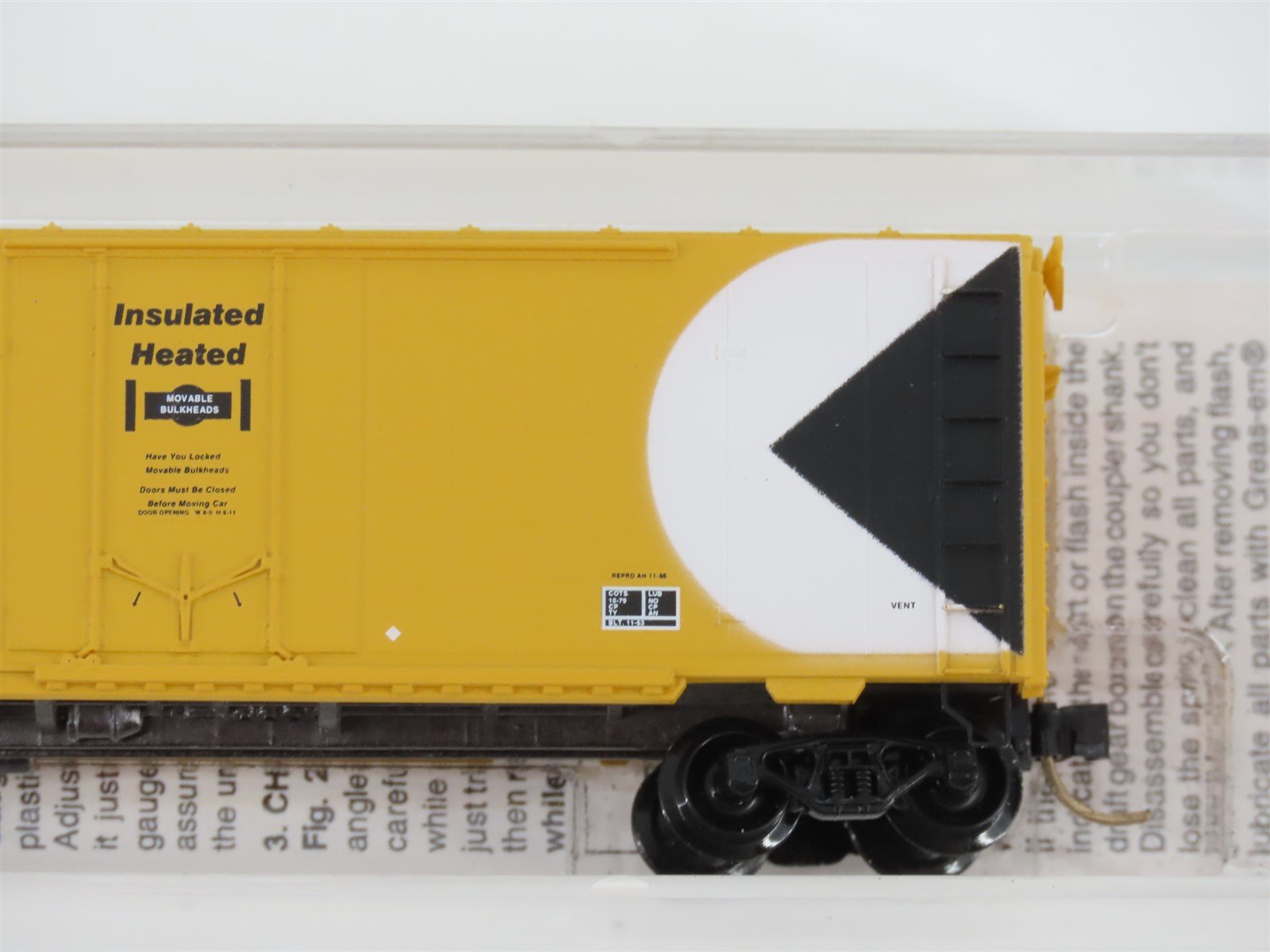 N Scale Micro-Trains MTL 74010 CP Rail 40' Plug Door Box Car #165204