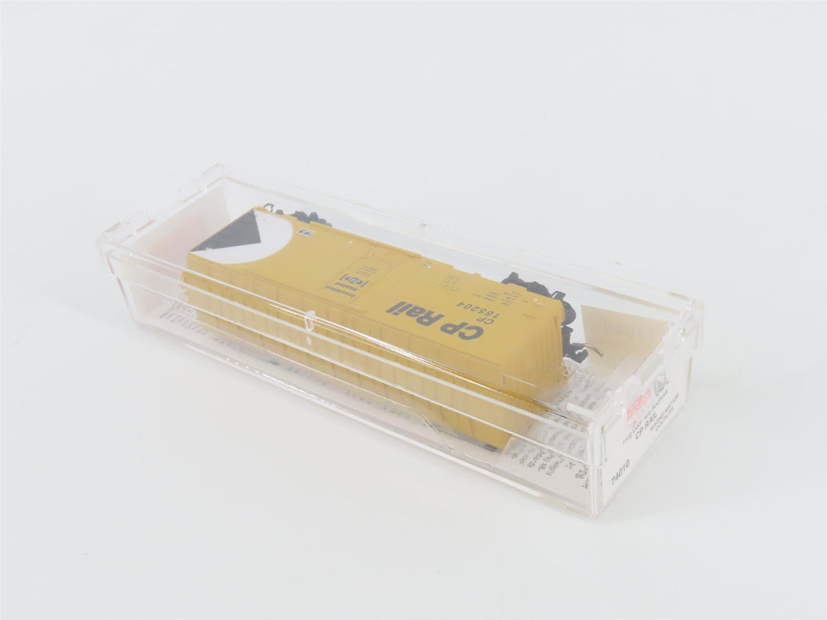 N Scale Micro-Trains MTL 74010 CP Rail 40&#39; Plug Door Box Car #165204