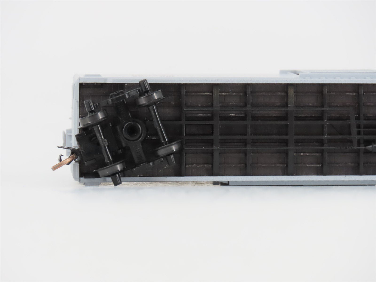 N Micro-Trains MTL 77040 USN United States Navy 50 Single Door Box Car 61-05146