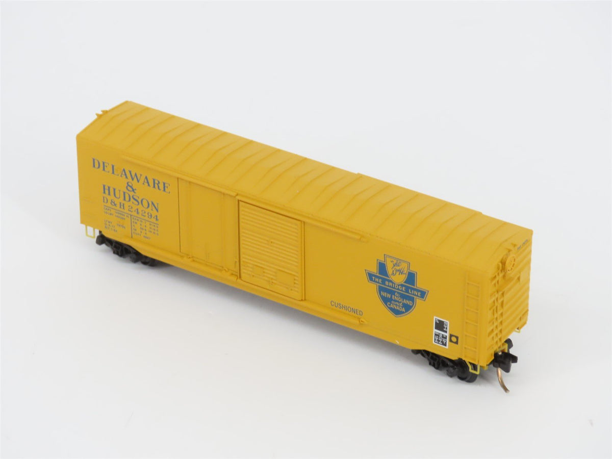 N Scale Micro-Trains MTL 76020 D&amp;H &quot;The Bridge Line&quot; 50&#39; Box Car #24294